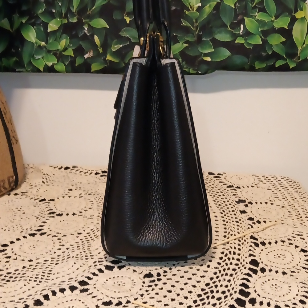 🖤 🤍 COACH SATCHEL - Picture 4 of 7